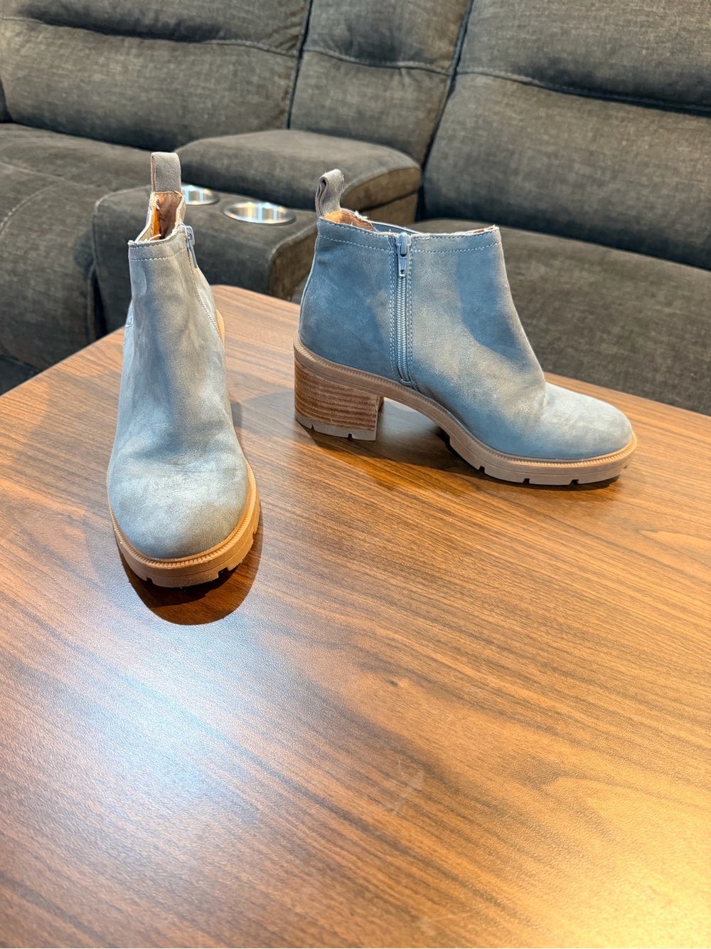 Lucky Brand Sumah Suede Ankle Booties color gray size 8.5M Like New